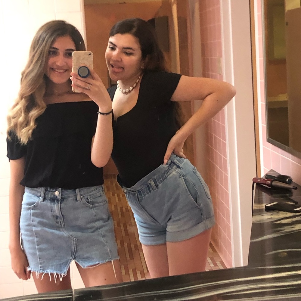 Black Off the shoulder Top F21